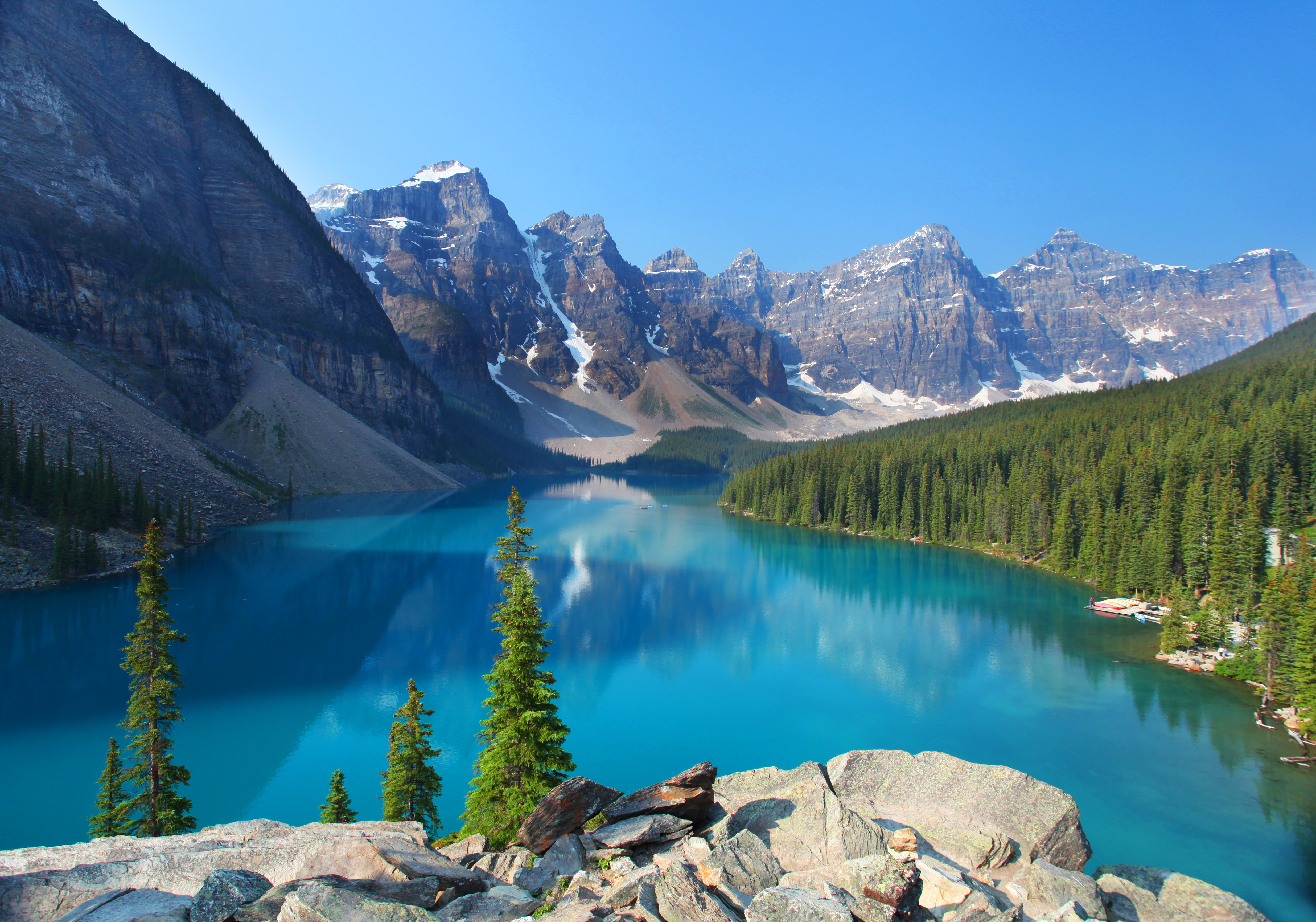 Красивые виды озера. Озеро Морейн в Канаде. Озеро Морейн. Национальный парк Банф. Озеро Банф Канада. Банф – канадский национальный парк.