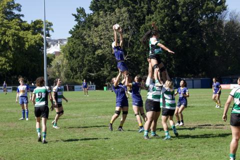 Bull Sharks girls win lineout 