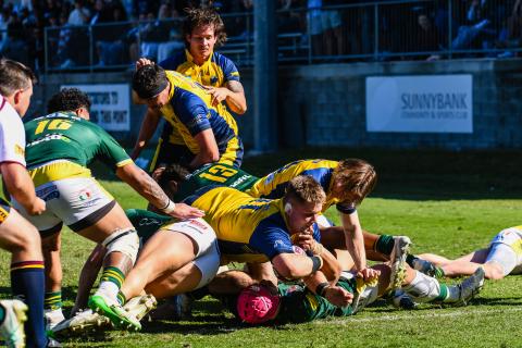 Bell pushing to make front row spot his own | Bond University | Gold ...